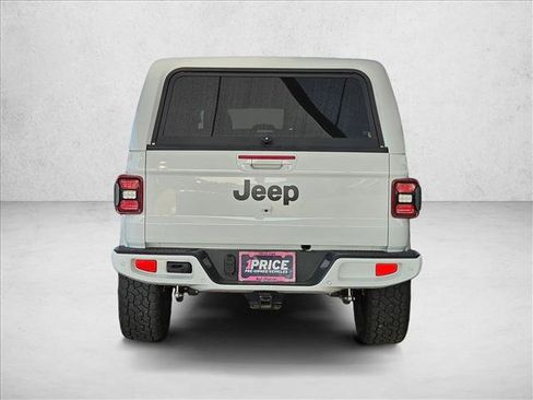 Used 2023 Jeep Gladiator Overland AWD/4WD image 6