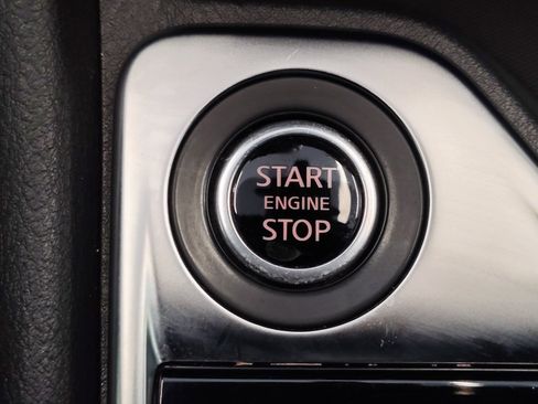 Used 2024 Nissan Sentra SV FWD image 30