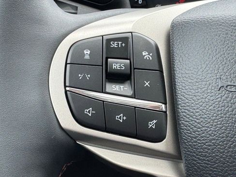 New 2025 Ford Explorer Active w/ Active Comfort Package image 7