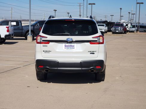 Used 2023 Subaru Ascent Onyx Edition image 8