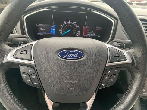 Used 2017 Ford Fusion Titanium image 19