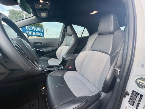 Used 2024 Toyota Corolla XSE FWD image 12