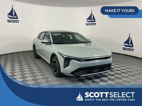 Used 2025 Kia K4 EX FWD image 1