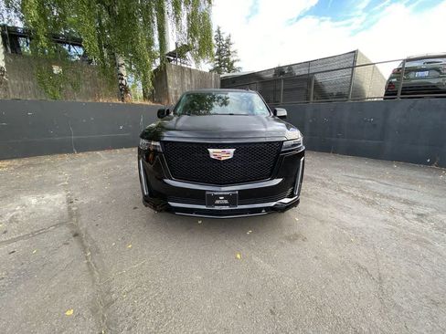 Certified 2024 Cadillac Escalade ESV Sport Platinum w/ LPO, ONYX Package AWD/4WD image 9