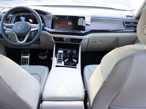 New 2026 Volkswagen Atlas SEL Premium R-Line image 18