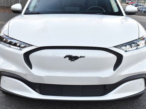 Used 2022 Ford Mustang Mach-E Select image 14