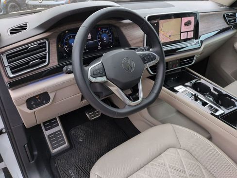 Used 2026 Volkswagen Atlas SEL Premium R-Line image 3
