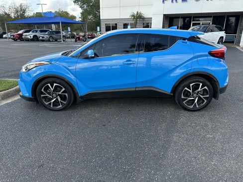 Used 2019 Toyota C-HR Limited image 3