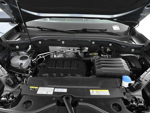Certified 2024 Volkswagen Atlas SE FWD image 29