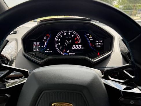 Used 2021 Lamborghini Huracan EVO RWD image 25