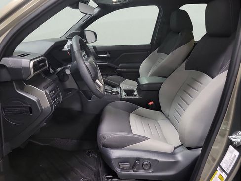 Used 2024 Toyota Tacoma TRD Off-Road w/ TRD Off Road Upgrade Package image 11