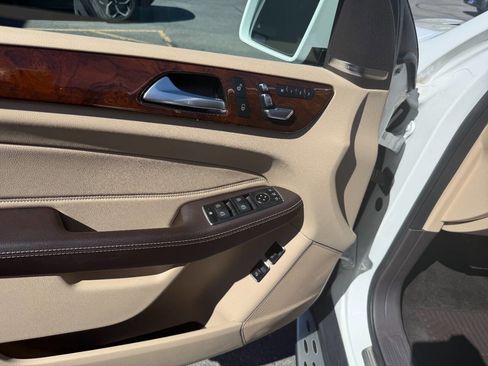 Used 2019 Mercedes-Benz GLS 450 4MATIC image 34