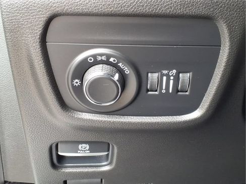 Used 2021 Jeep Grand Cherokee L Laredo AWD/4WD image 20