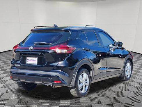 Used 2022 Nissan Kicks S FWD image 5