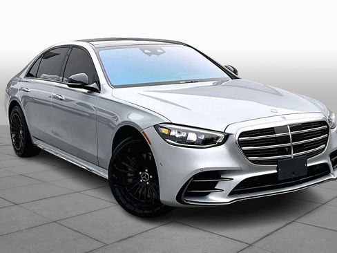 Used 2023 Mercedes-Benz S 580 4MATIC Sedan image 4