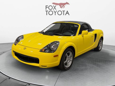 Used 2002 Toyota MR2 RWD image 1
