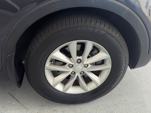 Used 2018 Kia Sorento FWD image 11