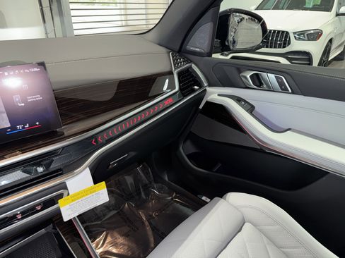 New 2026 BMW X5 xDrive50e w/ M Sport Package image 21