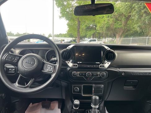 Used 2020 Jeep Wrangler Unlimited Sport AWD/4WD image 17