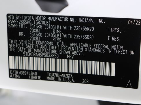 Used 2023 Toyota Highlander Limited image 45