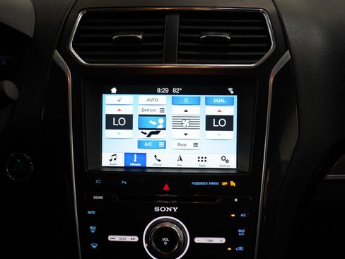 Used 2017 Ford Explorer Sport w/ Equipment Group 401A AWD/4WD image 15