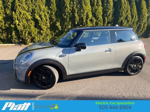 Used 2023 MINI Cooper SE image 3