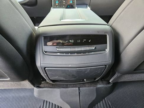 Used 2025 Cadillac Escalade ESV Sport w/ LPO, ONYX Package AWD/4WD image 11