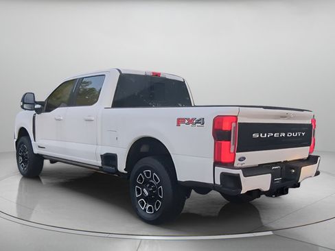 Certified 2025 Ford F250 Platinum w/ FX4 Off-Road Package AWD/4WD image 22