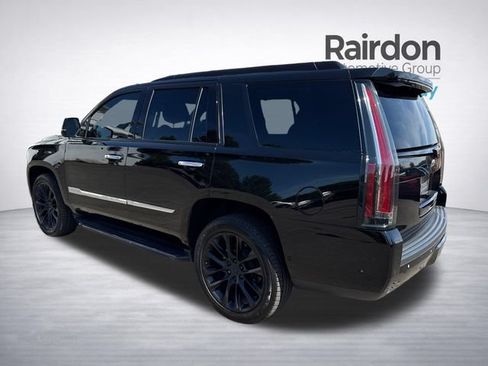 Used 2020 Cadillac Escalade Luxury RWD image 5