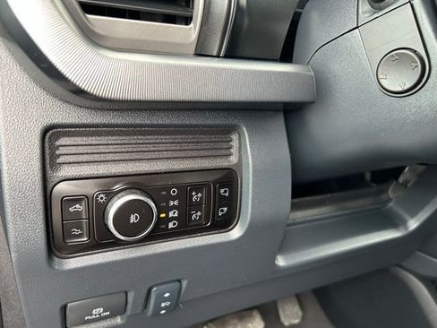 Used 2025 Ford F350 Platinum AWD/4WD image 34