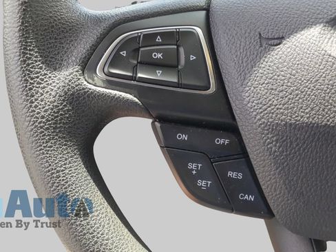 Used 2017 Ford Escape SE FWD image 26
