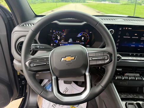 Used 2026 Chevrolet Colorado W/T w/ WT Custom Package RWD image 28