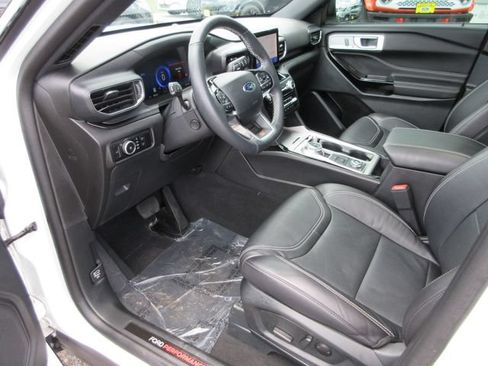 Certified 2023 Ford Explorer ST w/ Equipment Group 401A AWD/4WD image 3