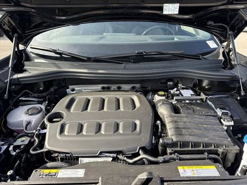 New 2026 Volkswagen Tiguan SE R-Line FWD image 23