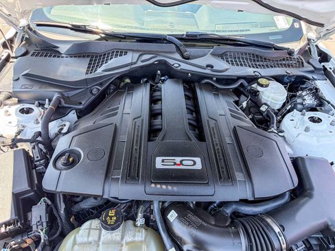 Used 2022 Ford Mustang GT w/ Black Accent Package RWD image 26