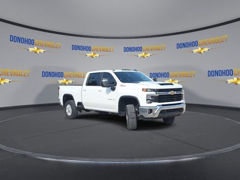 Used 2025 Chevrolet Silverado 2500 LT AWD/4WD image 6