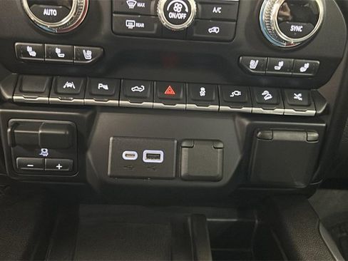 Used 2021 GMC Sierra 1500 Denali w/ Denali Carbonpro Edition image 25