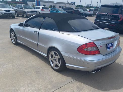 Used 2007 Mercedes-Benz CLK 550 Cabriolet image 2