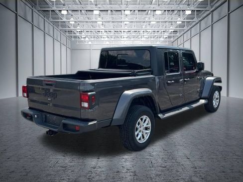 Used 2023 Jeep Gladiator Sport AWD/4WD image 9