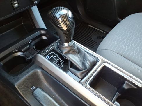 Used 2019 Toyota Tacoma SR5 image 13