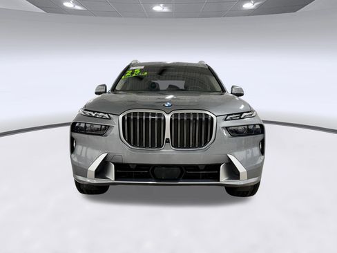 Used 2025 BMW X7 xDrive40i AWD/4WD image 5