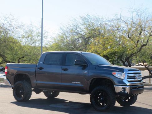 Used 2017 Toyota Tundra SR5 w/ TRD Off Road Package image 4