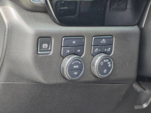Used 2024 Chevrolet Silverado 2500 LT AWD/4WD image 7