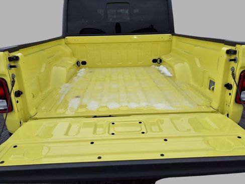 Used 2023 Jeep Gladiator Willys image 26