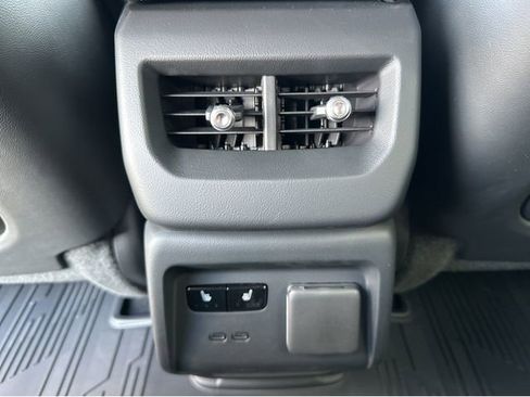 New 2026 Cadillac Optiq Luxury 2 image 18