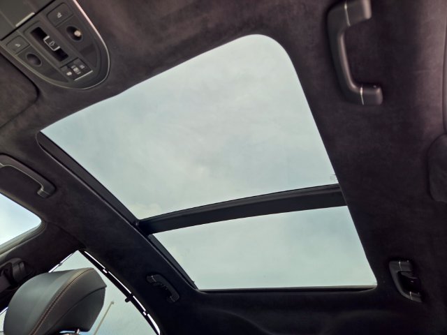 Used 2019 Genesis G80 3.3T Sport RWD image 19
