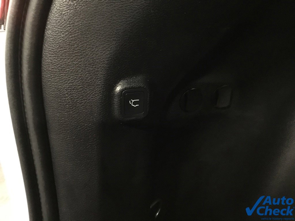 Used 2020 Jeep Cherokee Limited AWD/4WD image 13