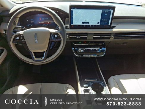 Used 2023 Lincoln Corsair AWD w/ Equipment Group 101A image 11