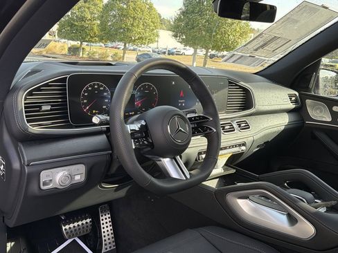 New 2026 Mercedes-Benz GLS 580 4MATIC image 10