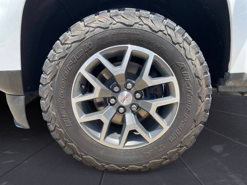 Used 2022 GMC Canyon AT4 w/ Trailering Package AWD/4WD image 14